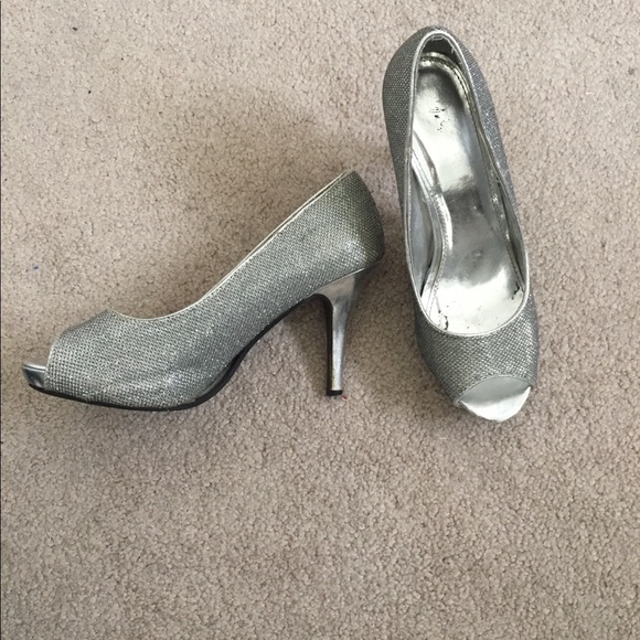 Sparkly heels 👠 - Picture 5 of 5